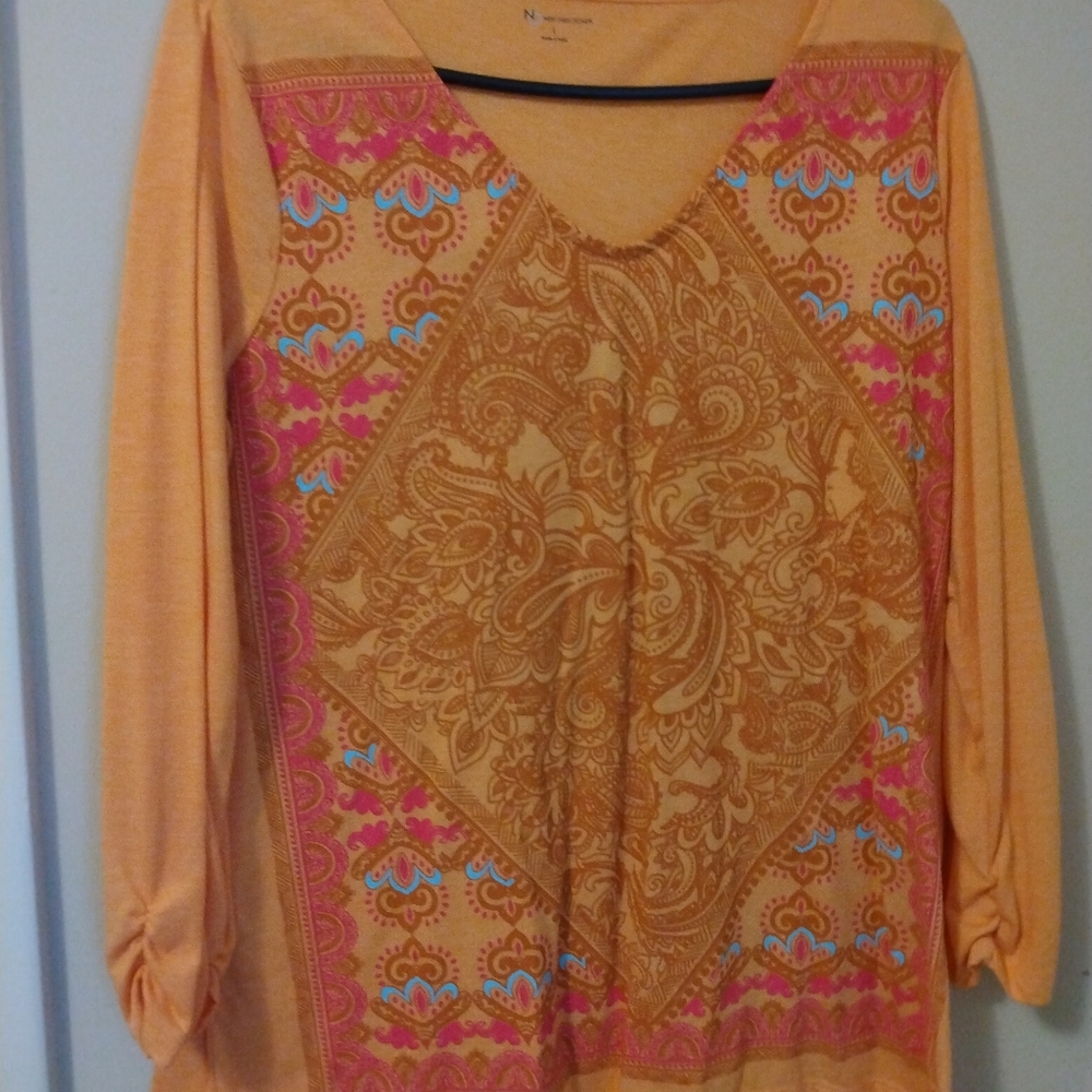 Set of 8 Women Blouses - Picture 7 of 8